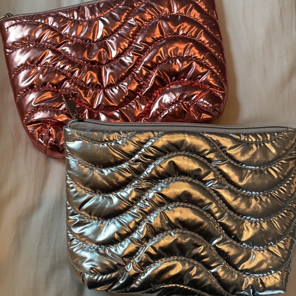New Silver and Pink Shiny Zippered Cosmetic Makeup Bags Set - Picture 3 of 3